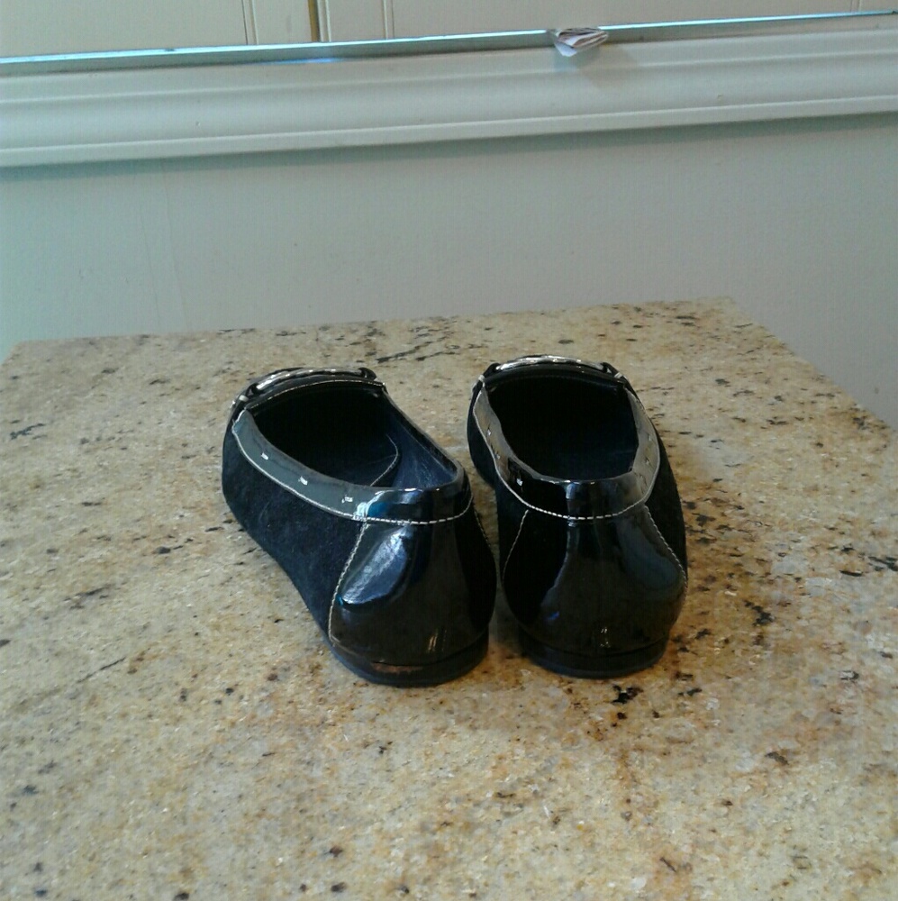 Shoes - Picture 5 of 7